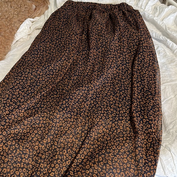 Niko and… cheetah skirt - Picture 3 of 4